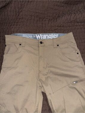 Wrangler Men's Tan All-Terrain Utility Chinos